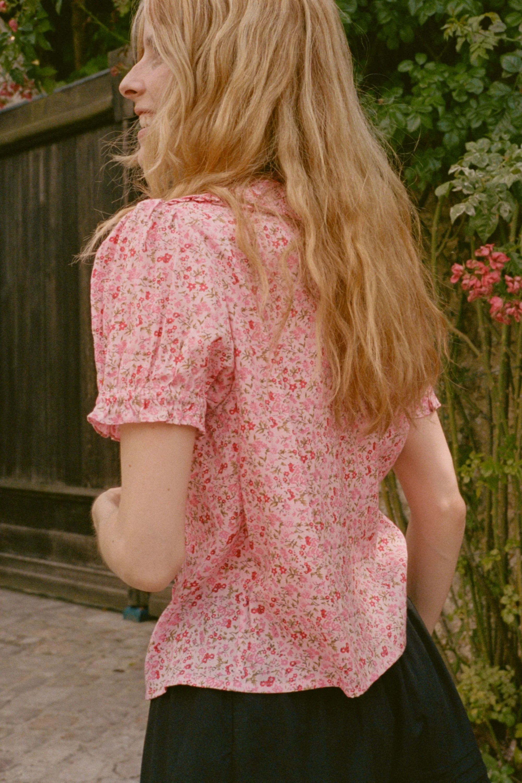 Billie Blouse in Millie Rose - Image 5