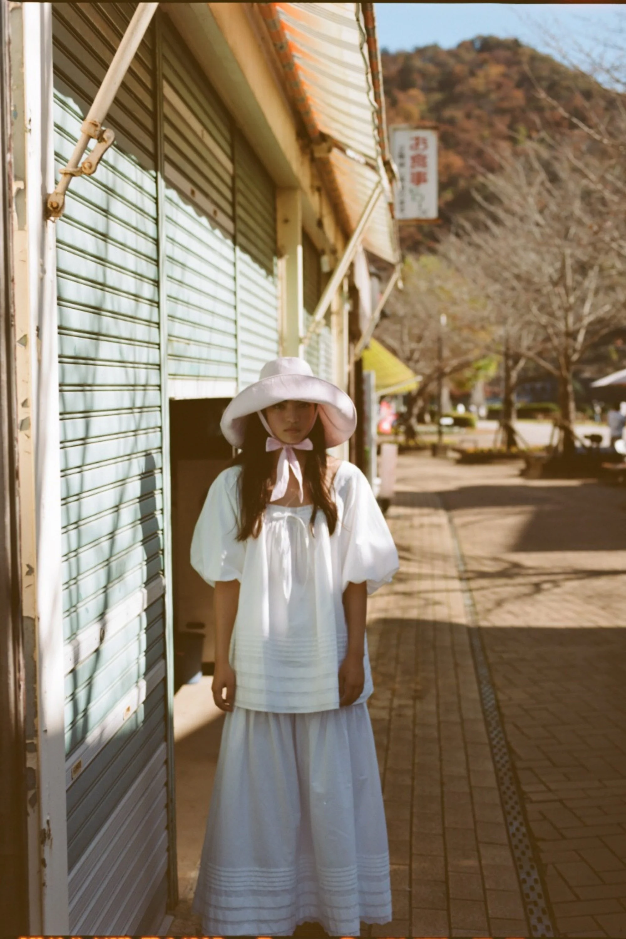 Yuri Skirt in White - Image 4